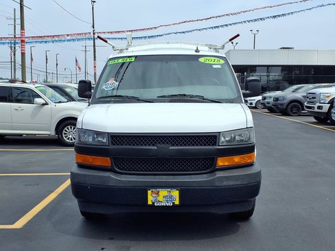 Used 2018 Chevrolet Express 2500 w/ Driver Convenience Package RWD image 20