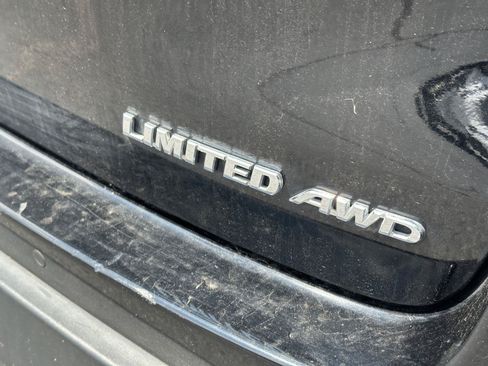Used 2018 Toyota Highlander Limited Platinum AWD/4WD image 10
