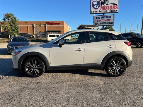 Used 2017 MAZDA CX-3 Touring image 2