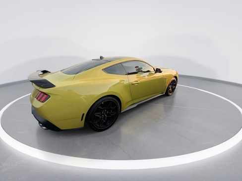 Used 2025 Ford Mustang GT Premium w/ GT Performance Package image 8