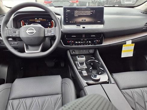 New 2025 Nissan Rogue Platinum w/ Tech Package image 9