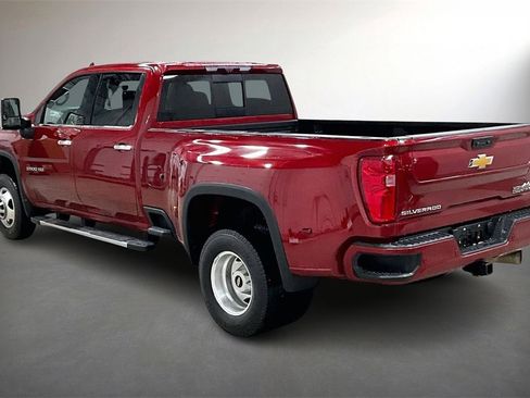 Used 2022 Chevrolet Silverado 3500 High Country w/ Technology Package image 4