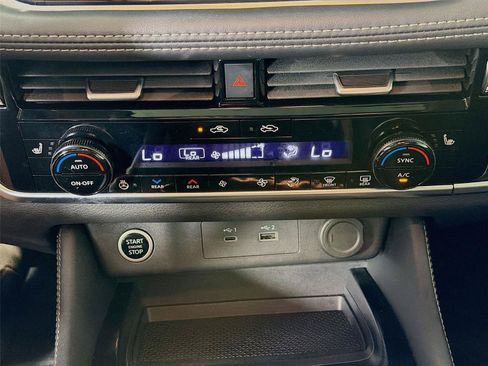 Used 2023 Nissan Rogue SL w/ SL Premium Package AWD/4WD image 22
