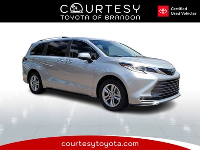 Certified 2021 Toyota Sienna Limited