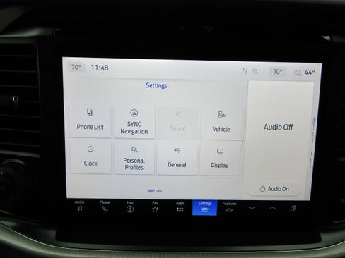 New 2025 Ford F150 Lariat w/ Equipment Group 502A High image 41