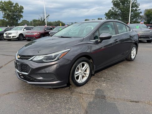 Used 2016 Chevrolet Cruze LT w/ Convenience Package FWD image 1