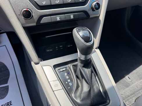Used 2018 Hyundai Elantra SEL FWD image 12