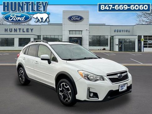 Used 2017 Subaru Crosstrek 2.0i Premium w/ Popular Package #1 AWD/4WD image 3