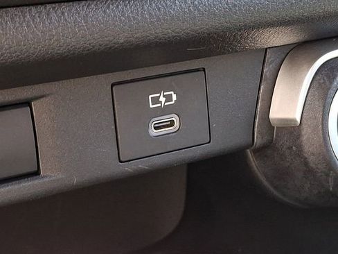 Used 2025 Toyota Grand Highlander AWD image 25