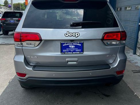 Used 2020 Jeep Grand Cherokee Laredo AWD/4WD image 5
