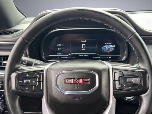 Used 2023 GMC Yukon SLT AWD/4WD image 16