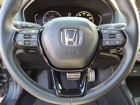 Used 2025 Honda Civic Sport image 11