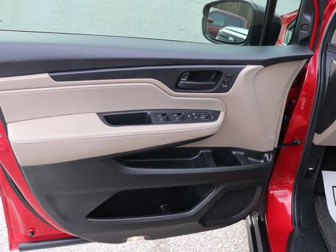 Used 2023 Honda Odyssey EX-L image 16