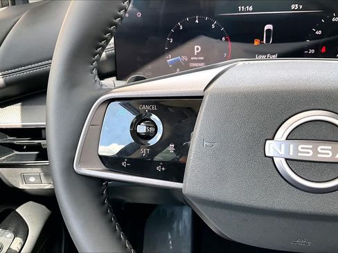 Used 2025 Nissan Murano SV FWD image 22