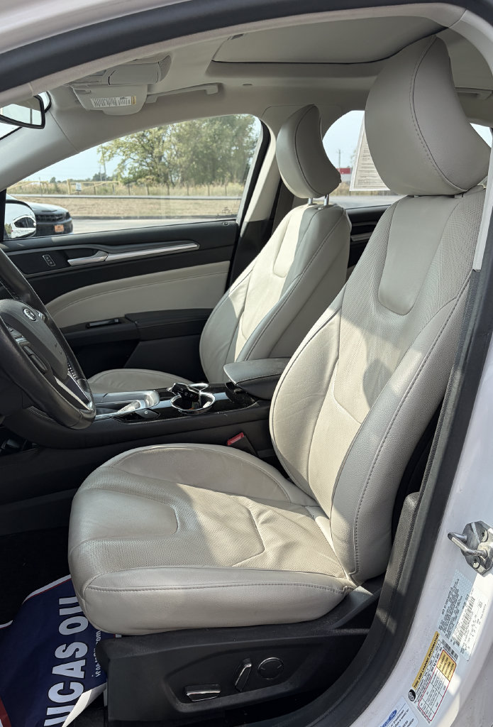 Used 2016 Ford Fusion Energi Titanium w/ Driver Assist Package FWD image 20