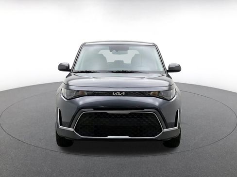 Used 2025 Kia Soul LX w/ LX Technology Package FWD image 2