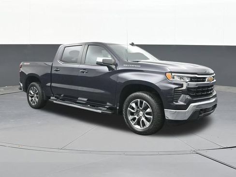 Used 2024 Chevrolet Silverado 1500 LT AWD/4WD image 18