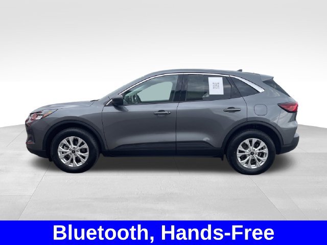 Used 2023 Ford Escape Active AWD/4WD image 2