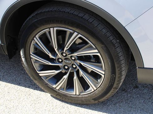 Used 2025 Lincoln Aviator 2WD image 22