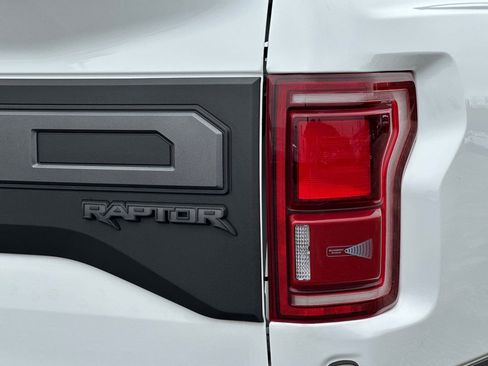 Used 2019 Ford F150 Raptor w/ Equipment Group 802A Luxury AWD/4WD image 26