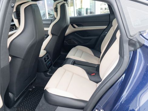 Used 2020 Porsche Taycan Turbo S image 23