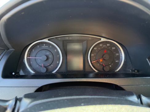 Used 2017 Toyota Camry SE image 11