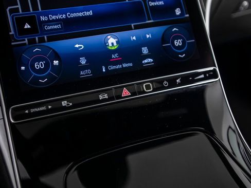 Used 2024 Mercedes-Benz C 300 Sedan image 33