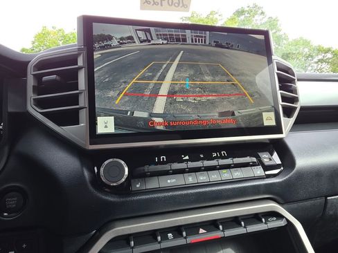 New 2026 Toyota Tundra SR5 AWD/4WD image 32