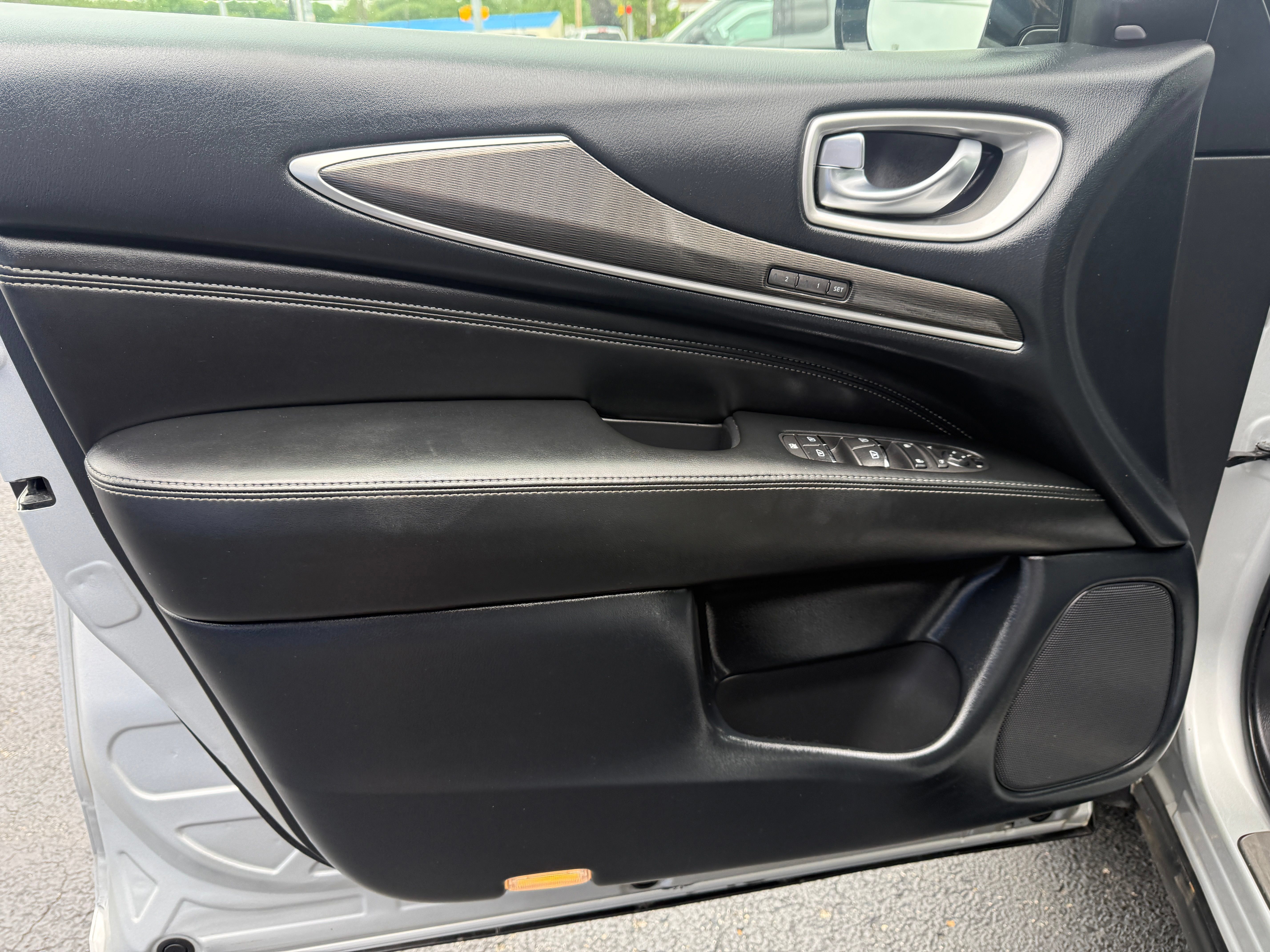 Used 2019 INFINITI QX60 Luxe w/ Essential Package AWD/4WD image 7