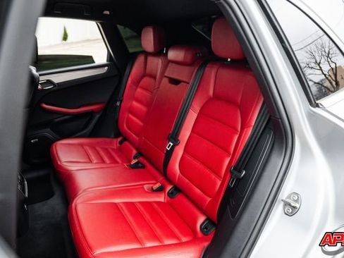 Used 2015 Porsche Macan Turbo image 71