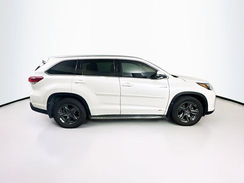 Used 2017 Toyota Highlander Limited Platinum image 10