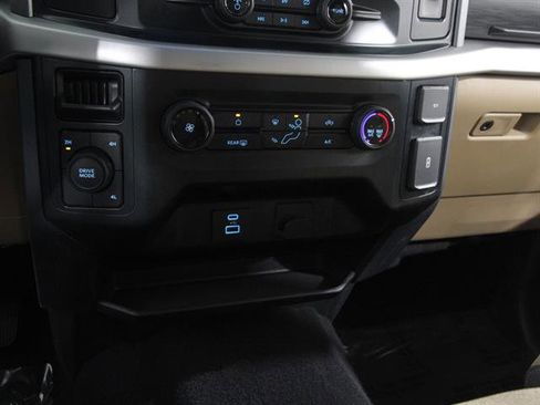 Used 2023 Ford F150 XLT image 14