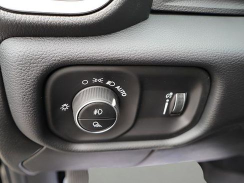 New 2026 RAM 2500 Big Horn AWD/4WD image 18