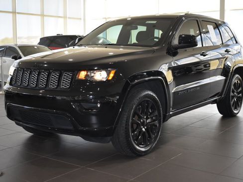 Used 2021 Jeep Grand Cherokee Laredo X AWD/4WD image 6