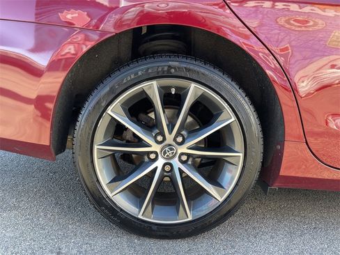 Used 2016 Toyota Camry XSE image 12