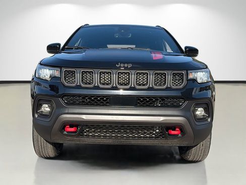 Used 2023 Jeep Compass Trailhawk AWD/4WD image 8