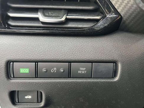 Used 2023 Nissan Sentra SR w/ Electronics Package FWD image 23