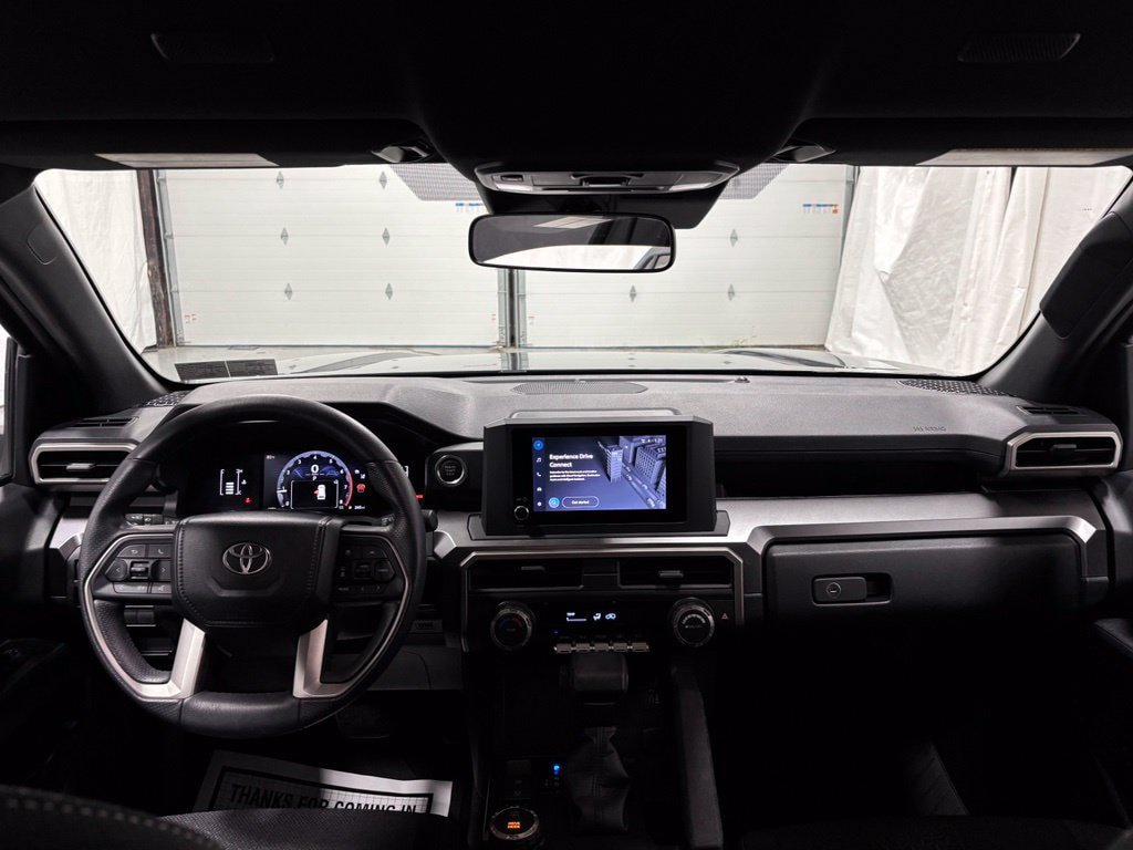 Used 2026 Toyota 4Runner SR5 AWD/4WD image 40