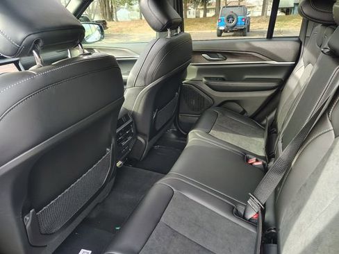 New 2026 Jeep Grand Cherokee Laredo image 32