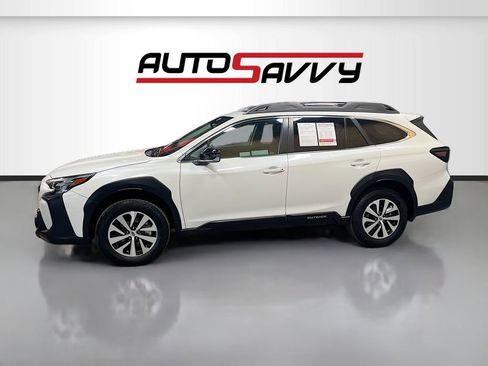 Used 2024 Subaru Outback Premium image 4