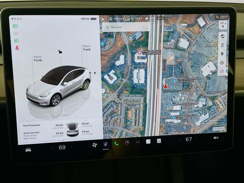 Used 2023 Tesla Model Y Long Range AWD/4WD image 19