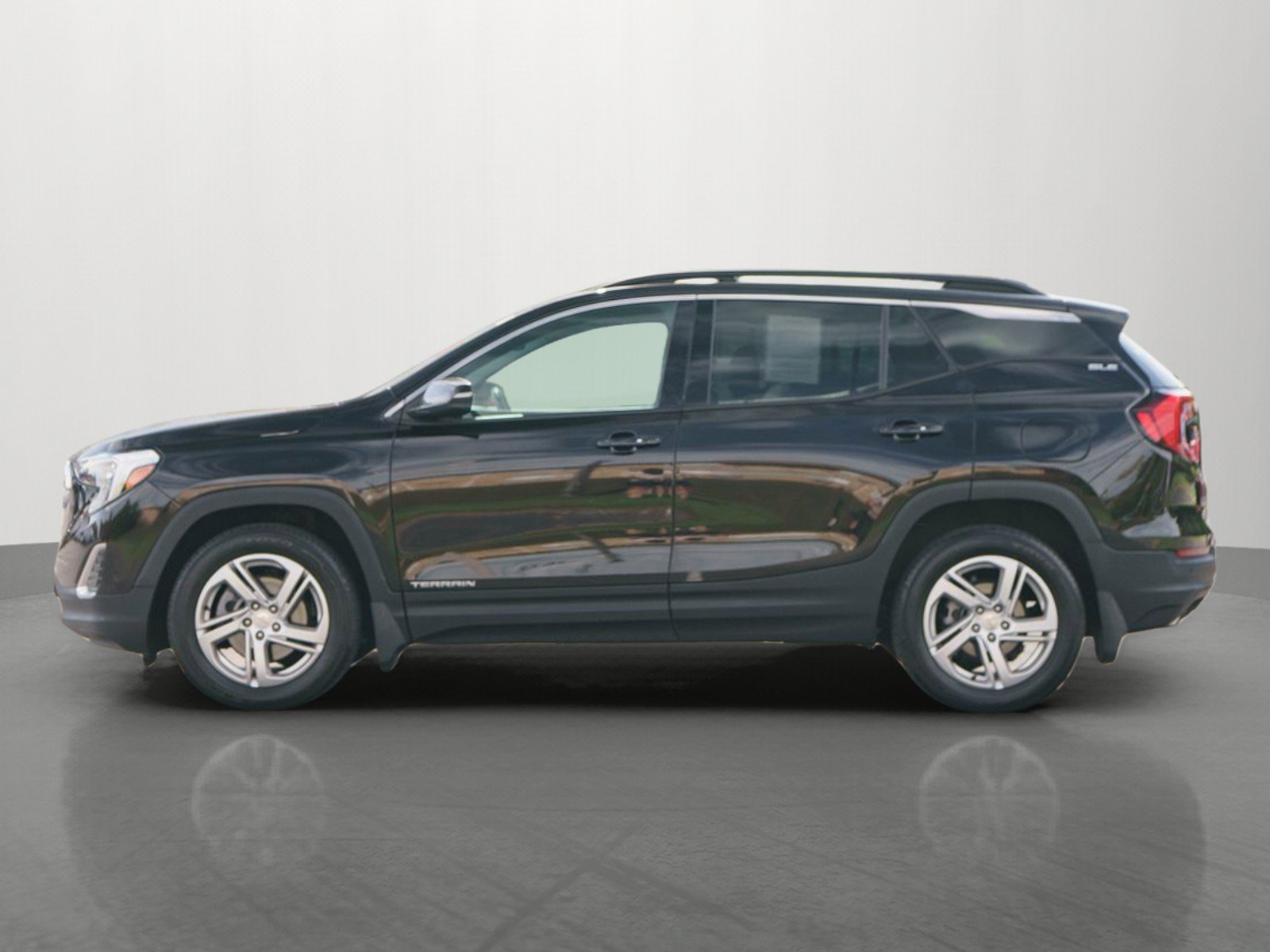 Used 2019 GMC Terrain SLE w/ Driver Convenience Package AWD/4WD image 4