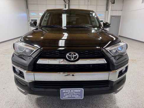 Used 2019 Toyota 4Runner Limited RWD image 3