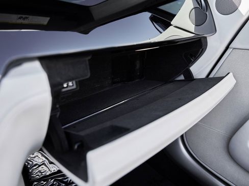 Used 2016 Rolls-Royce Dawn image 80