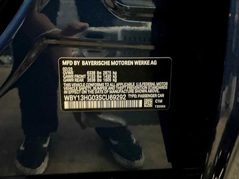 Used 2025 BMW i5 xDrive40 w/ Executive Package image 35