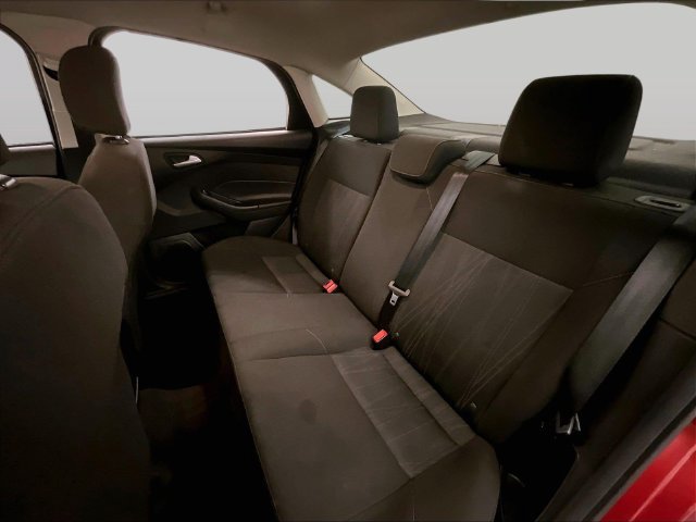 Used 2017 Ford Focus SE FWD image 26