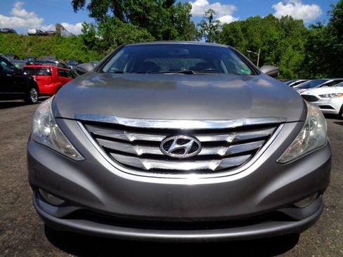 Used 2012 Hyundai Sonata SE image 2