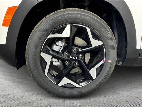 New 2026 Kia Seltos S image 13