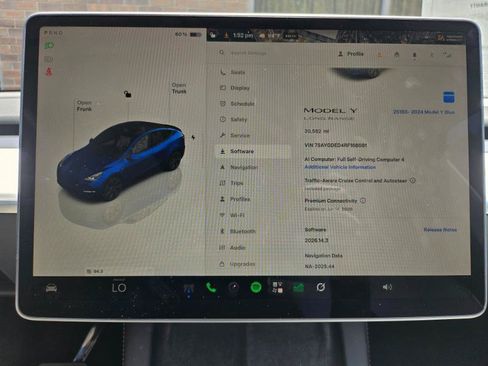 Used 2024 Tesla Model Y Long Range RWD image 2