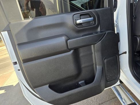 Used 2023 Chevrolet Silverado 2500 LT w/ Convenience Package image 18